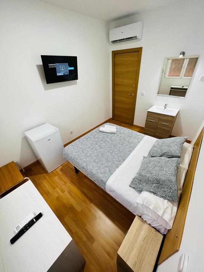 Hospedaje Colonia Vallecas Madrid Exterior photo